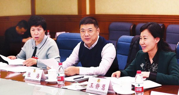 In pics: Jilin CPPCC members in group discussions