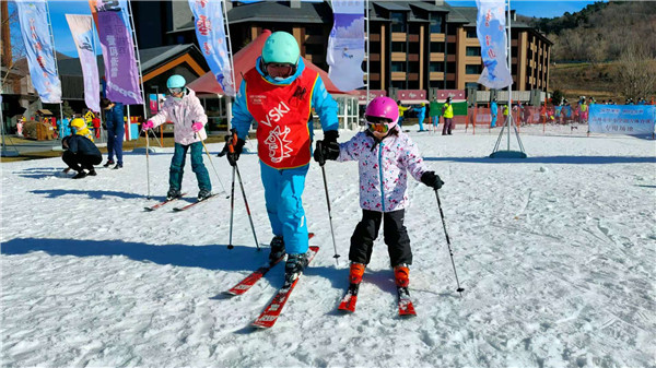 New skiing, snow season kicks off in Jilin