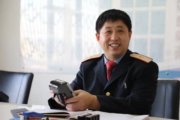 Jilin train attendant retires after 30 years of diligence