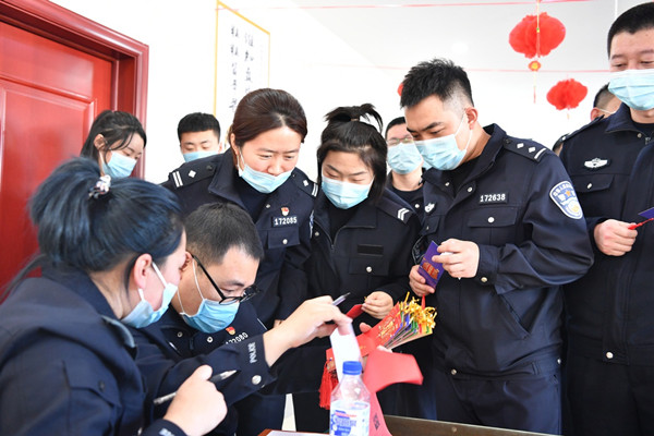 Lantern Festival celebrated at Baishan Border Management Detachment
